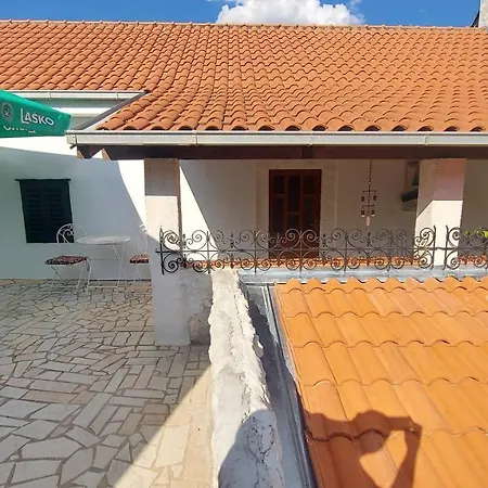 Lisko Vacation House *