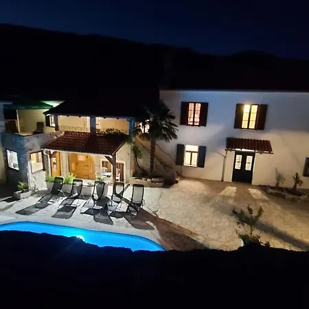 Lisko Vacation House *